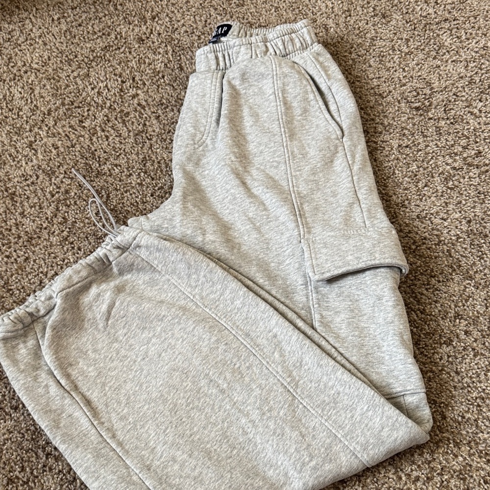GAP cargo sweats